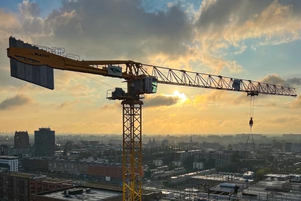 Multi-Crane-solves-De-Zaanse-Heldens-jobsite-puzzle-with-Potain-cranes-02.jpg