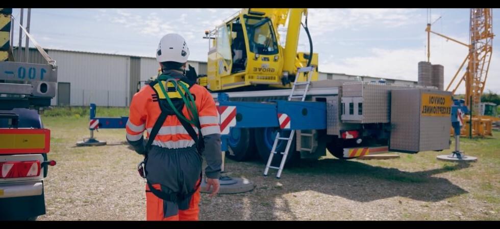 Manitowoc-field-technician-video-thumbnail.jpg